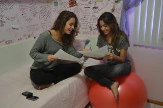 Carolina Oliveira feet photo 11