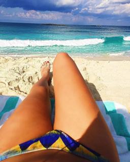 Carolina Oliveira feet photo 4