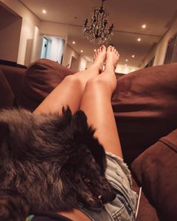 Carolina Oliveira feet photo 1