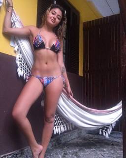 Carolina Oliveira feet photo 3