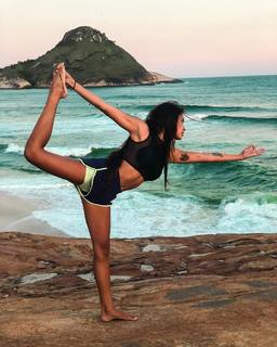 Carolina Oliveira feet photo 18