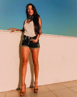 Carolina Oliveira feet photo 4