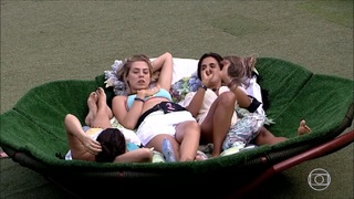 Carolina Peixinho feet photo 14