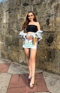 Carolina Ross feet photo 1