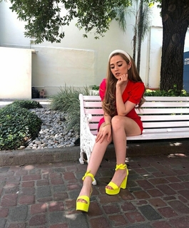 Carolina Ross feet photo 12