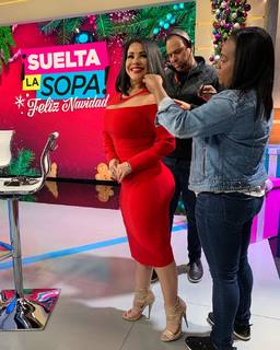 Carolina Sandoval feet photo 19