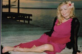 Caroline Aherne feet photo 3