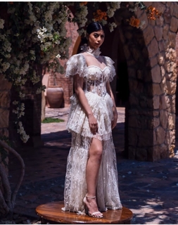 Caroline Azmy feet photo thumbnail