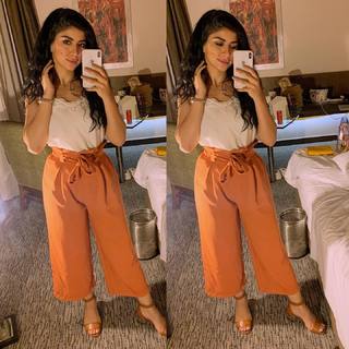 Caroline Azmy feet photo thumbnail