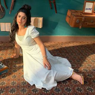 Caroline Azmy feet photo thumbnail