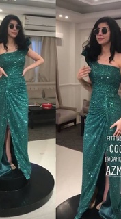 Caroline Azmy feet photo thumbnail