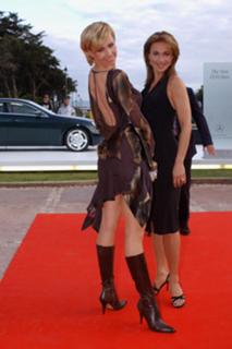 Caroline Beil feet photo thumbnail