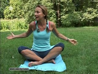 Caroline Beil feet photo thumbnail