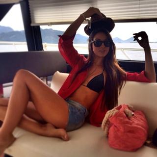 Caroline Chafauzer feet photo 4