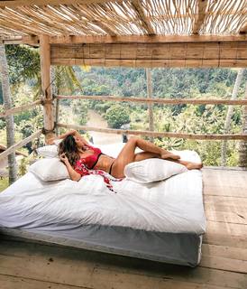 Caroline Chafauzer feet photo 4