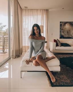 Caroline Chafauzer feet photo 12