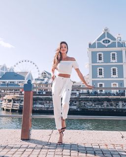 Caroline Chafauzer feet photo 2