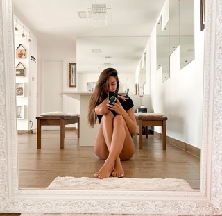 Caroline Chafauzer feet photo 19