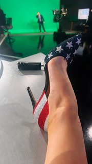 Caroline Collins feet photo 13