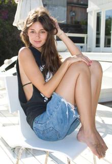Caroline D'Amore feet photo 11