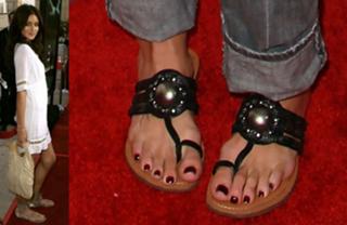Caroline D'Amore feet photo 11