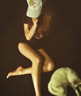 Caroline Dallarosa feet photo 1