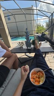 Caroline Dallarosa feet photo 6