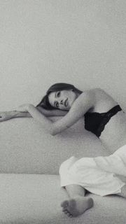 Caroline Dallarosa feet photo 5