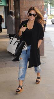 Caroline Flack feet photo thumbnail