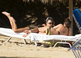 Caroline Flack feet photo thumbnail