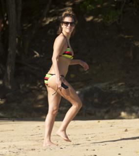 Caroline Flack feet photo thumbnail