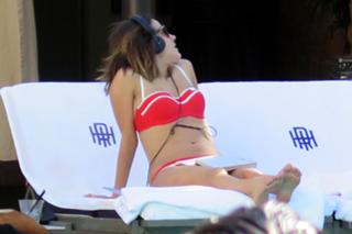 Caroline Flack feet photo thumbnail