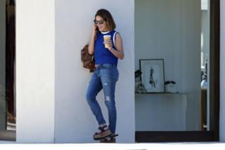 Caroline Flack feet photo thumbnail