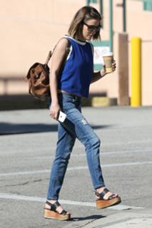 Caroline Flack feet photo thumbnail