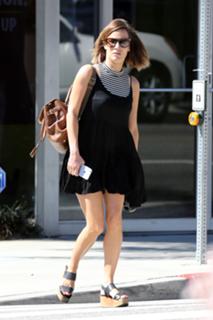 Caroline Flack feet photo thumbnail