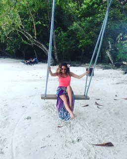 Caroline Flack feet photo thumbnail