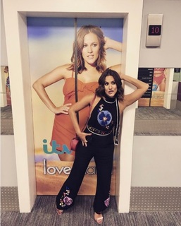 Caroline Flack feet photo thumbnail