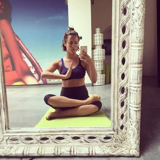 Caroline Flack feet photo thumbnail