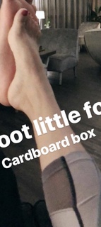 Caroline Flack feet photo thumbnail