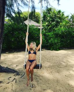 Caroline Fleming feet photo 8