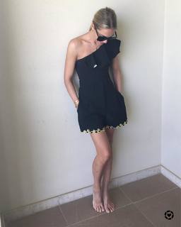 Caroline Fleming feet photo 20