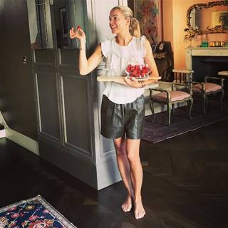 Caroline Fleming feet photo 3