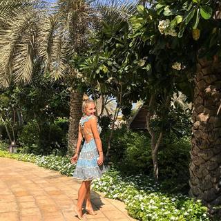 Caroline Fleming feet photo 17