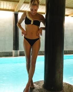Caroline Fleming feet photo 15