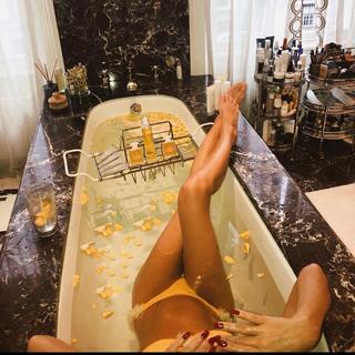Caroline Fleming feet photo 4
