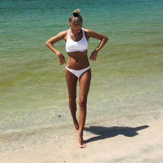 Caroline Fleming feet photo 14
