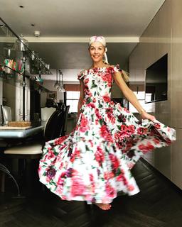 Caroline Fleming feet photo 1