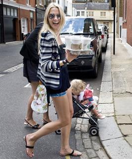 Caroline Fleming feet photo 19
