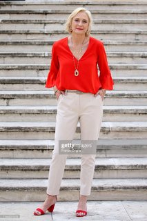 Caroline Goodall feet photo 2