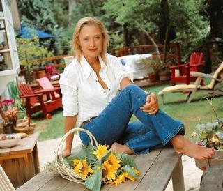 Caroline Goodall feet photo 6